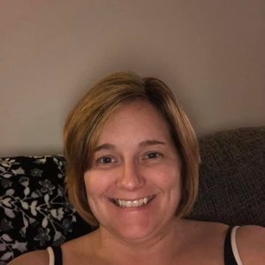 Meet your Posher, Lindsy-brown